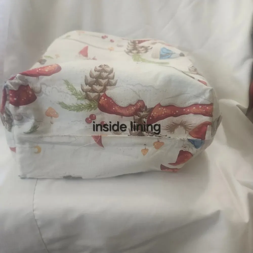 Gnome Project Bag 14x10x5 Zippered Hand Strap Flat Bottom Houses Pine Cones B35